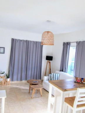 Golondrinas Suites, depto céntrico con ascensor, balcón y cochera